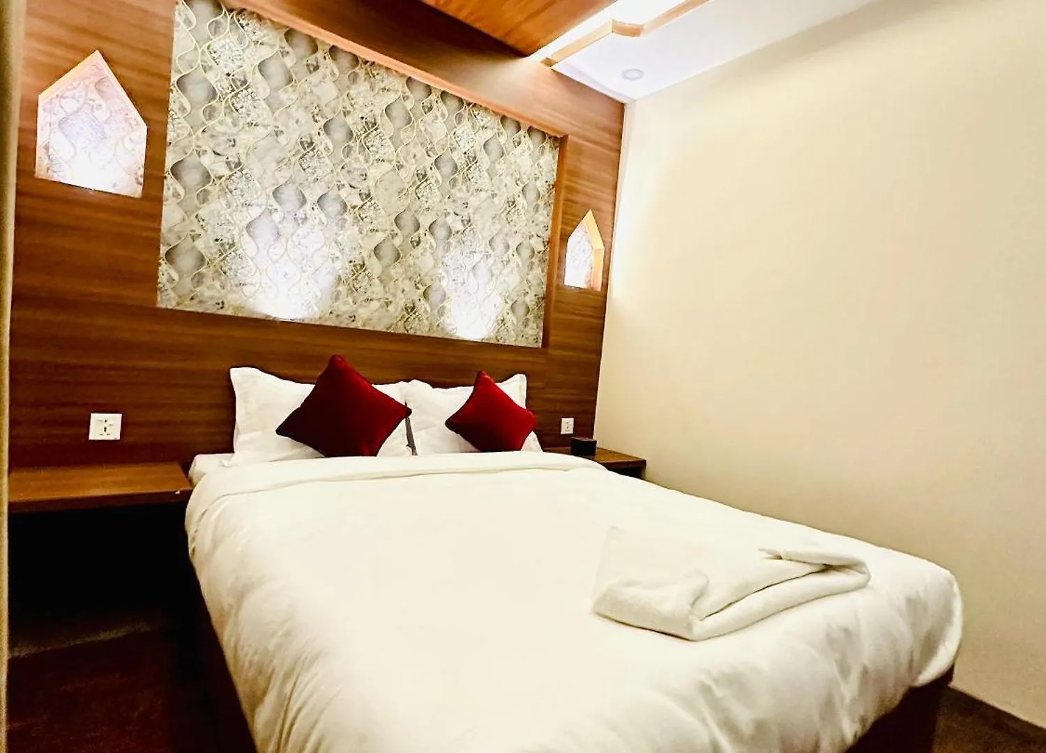 Lazimpat Boutique Hotel 카트만두 3*,