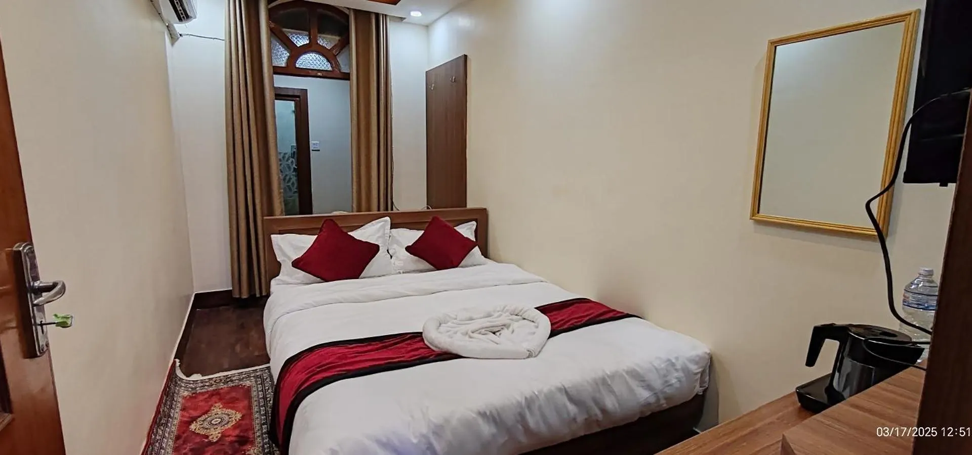 Lazimpat Boutique Hotel 카트만두